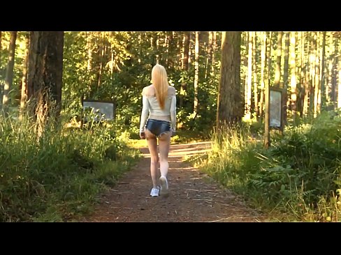 ❤️ Lijepa žena se kreće polako, a ne goli video Prekrasni porno u pornografiji hr.tubsexer-porn.ru ❤